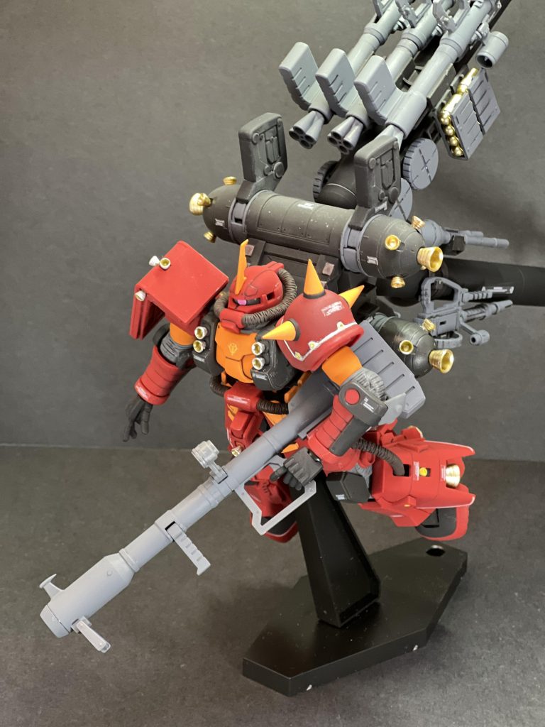 合わせ目を消して、消し後をシタデルカラーで塗ることで誤魔化す、という方針で作成しました。