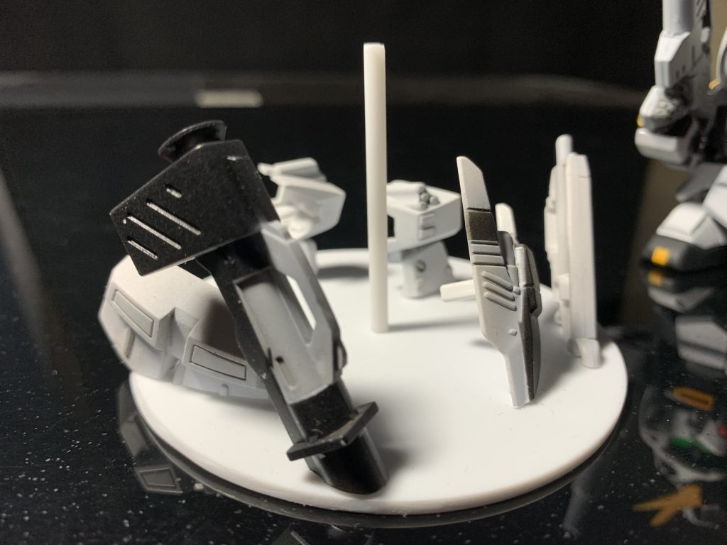 台座は余ったHWSパーツなどを埋め込んで自作。