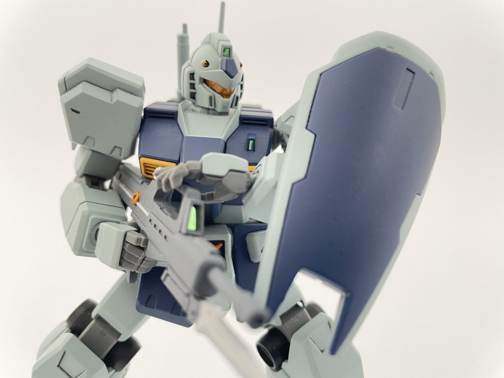 こちらは頭部カメラ内側ににホロシールを貼っています。だいぶ前に作ったやつなので朧げですが合わせ目消しを結構頑張った思い出。