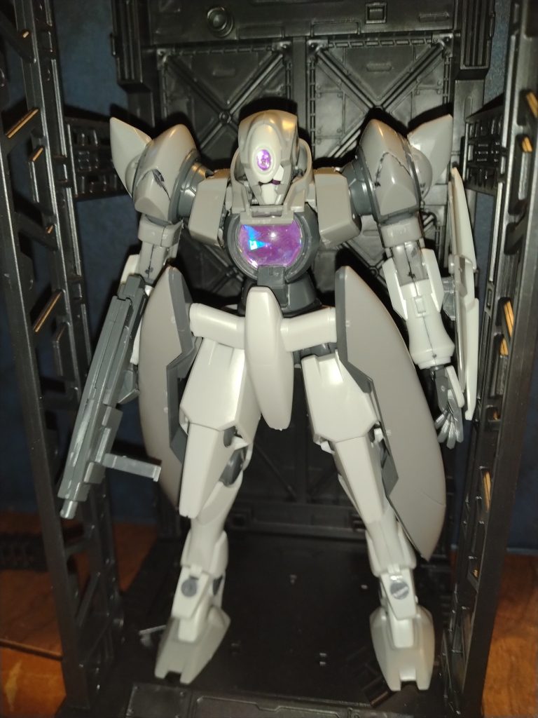 オーロラシールを胸のボディに貼ってリアル感を出してみた。