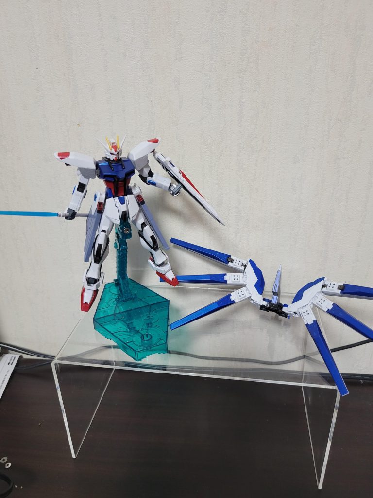 背面のバックパックは取り外し可能になってます。 