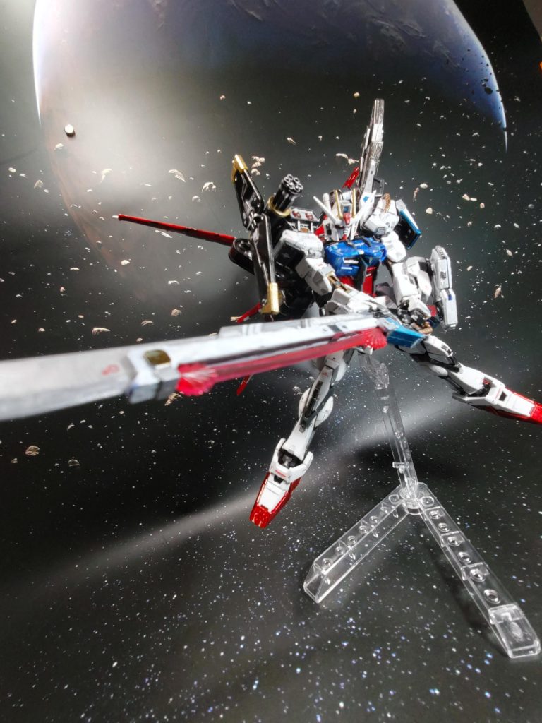 逆に縮尺を小さくし大きく歪ませた、真ライズ立ち同じポーズでも撮り方一つで変わるから面白い