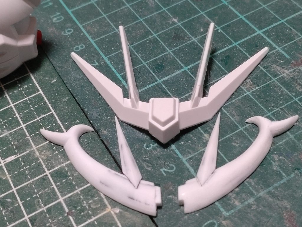 角はビルストのを見ながら何となくそれっぽく見えるようデザインを考えてスクラッチしてます