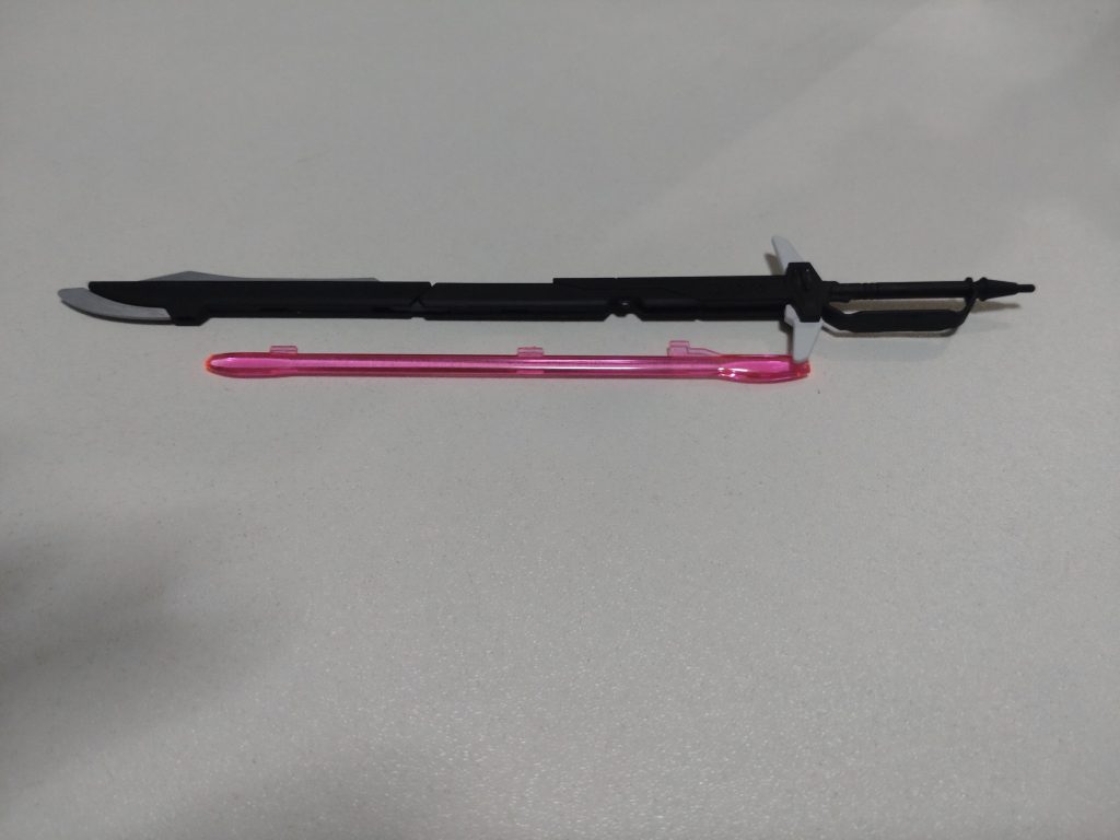 「アロンダイト」改め、「クラレント」。アーサー王を殺したモードレッドの邪剣から名前を拝借。