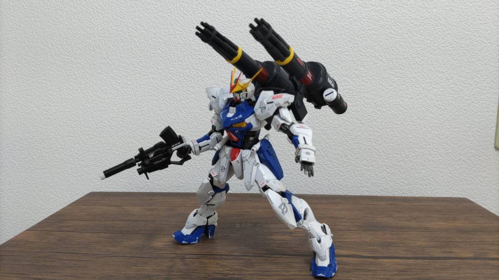 スラッシュウィザードがあったので装備。しかしハイドラ ガトリングビーム砲、やっぱり大きすぎる気が・・・