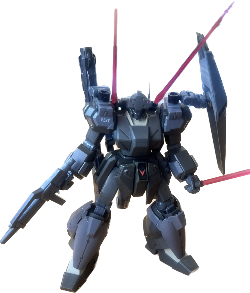 換装したスラスターの先端にはビームサーベルの発振機を仕込んでいます。