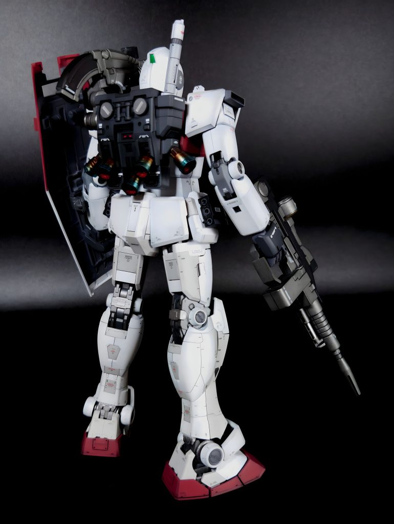 腰から上の情報量が乏しいのはスルーしてください。多少のスジ彫りやらチップ貼り付け、メタルパーツ埋め込みはしてるけど私のセンスではこれ以上はムリ。