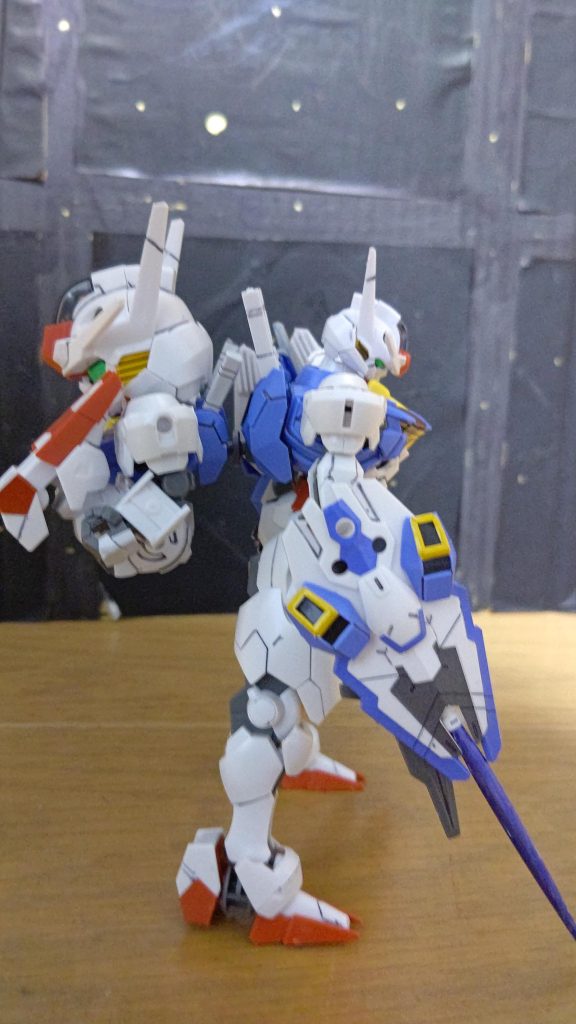 横からみたらかなりゴツイ😃