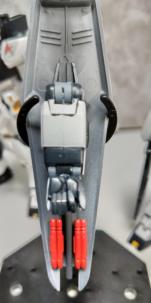 PCのカバーを制作。それらしくスリットをいれました。