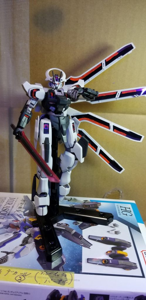 蛍光ピンクかなやんだのですが、やはりパーメット4?だと赤だろうな、と蛍光レッドにしています。