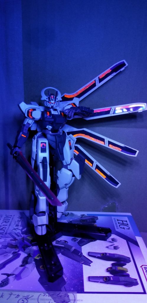 シールに直塗りしたので、発色は良いです。※.筆塗りしたので、線が荒いです。