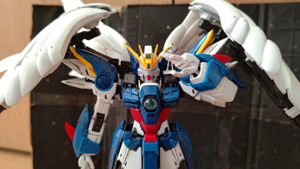 ちっちゃいヒイロと。ではまた👋😉