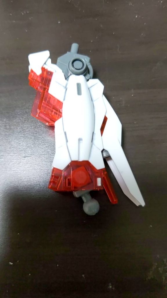 完全に凸部分が折れて埋まってます…