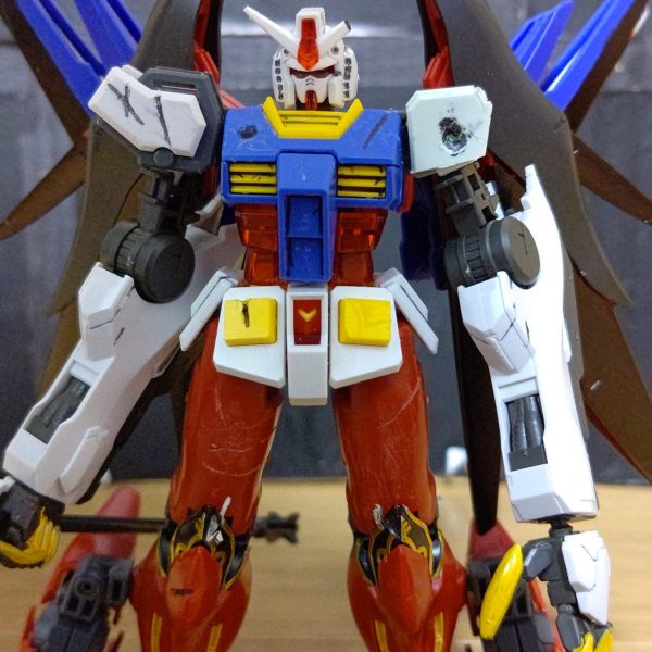 RX-78-2 ガンダムデビルランス改制作中外暑いからゲームしてはガンプラをいじるの繰り返し😅頭がボーッとするからなかなかアイデアが浮かばないー😓（1枚目）