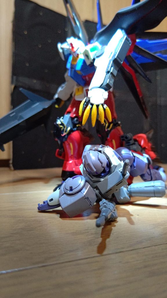 ハインドリー(…やめてくれ…！やめろぉぉぉ！)