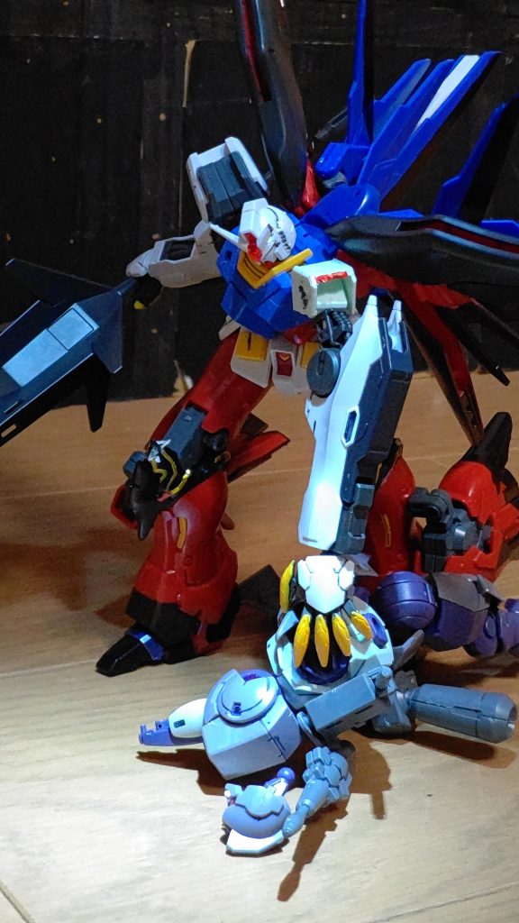 ｸﾞｻｯではまた👋😉話がそれますが、近所の木で蝉の抜け殻が3個ならんでてジェットストリームアタックみたいでした。