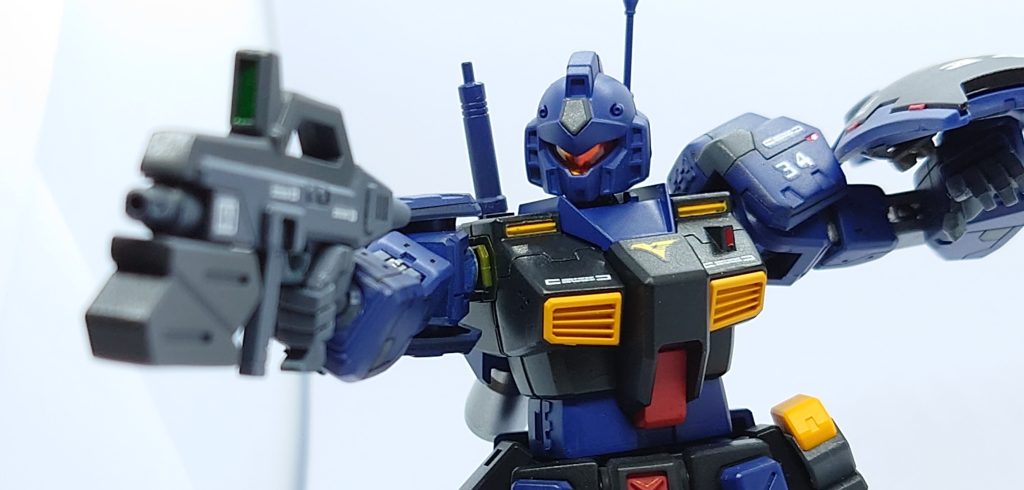 取り回しがよく、威力も十分なためショートバレルタイプが好んで使用された。この他にもガンダムマーク2と同型のものや、ロングバレルタイプなども存在、作戦に応じて装備される。