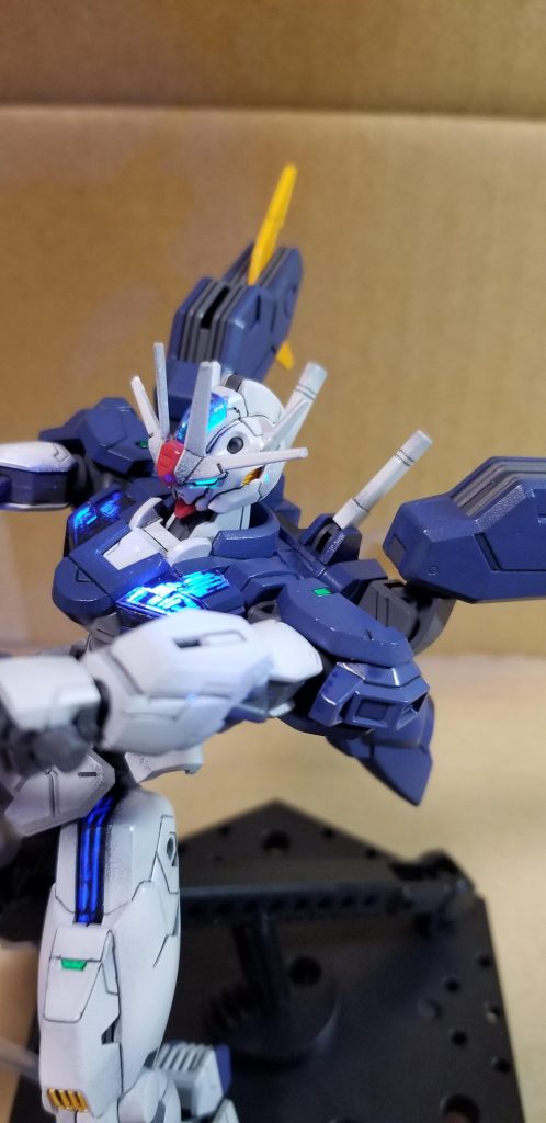 スコア6にはブルーグリーンが似合います。頭部クリアパーツは紛失してしまったので、レジンで作成、ごまかしています。