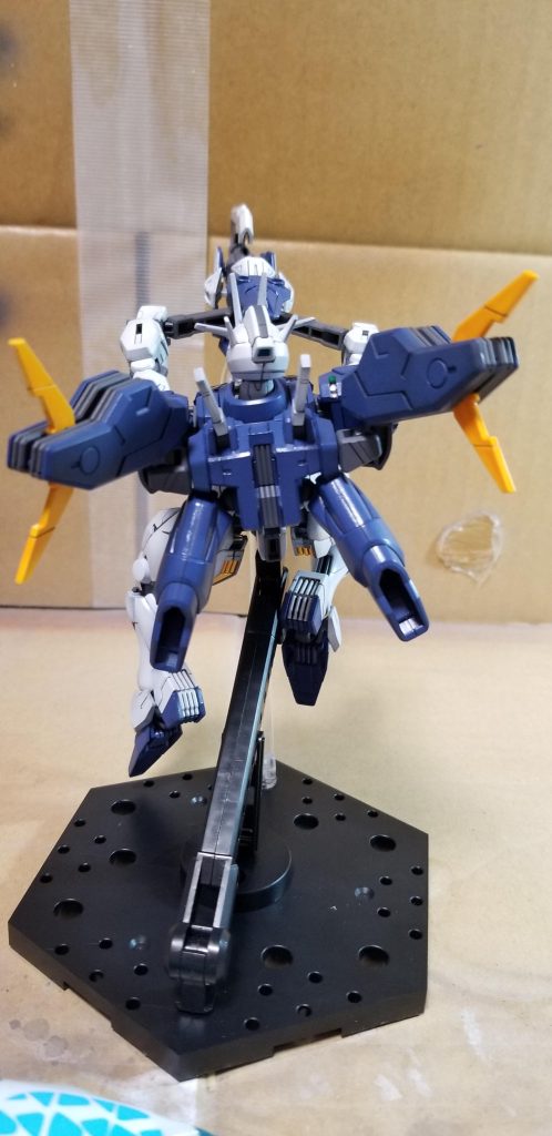 背面。先人の方の知恵で、マーズディープブルーを使用しました。お陰で存在感が出ているように思います。