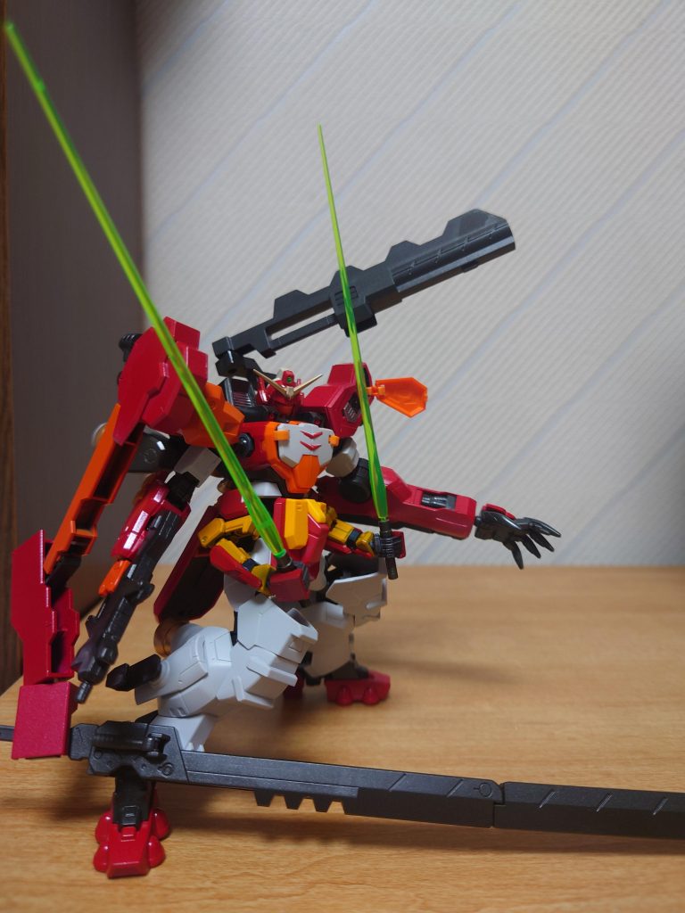 サブアーム展開時です。ヘビアでジオみたいな事できますwヘビーアームズのARMSを文字通り多数の腕を具現化したくて制作した物となります(*´ω`*)