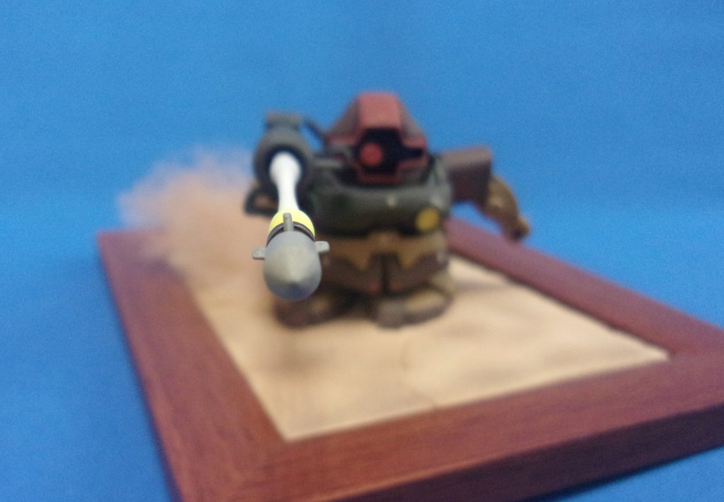 ロケット弾はザク地上戦セットのものを使っています。