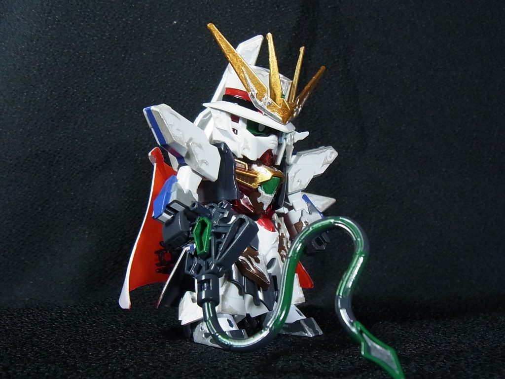 背中のプロペラ(?)がXしています。