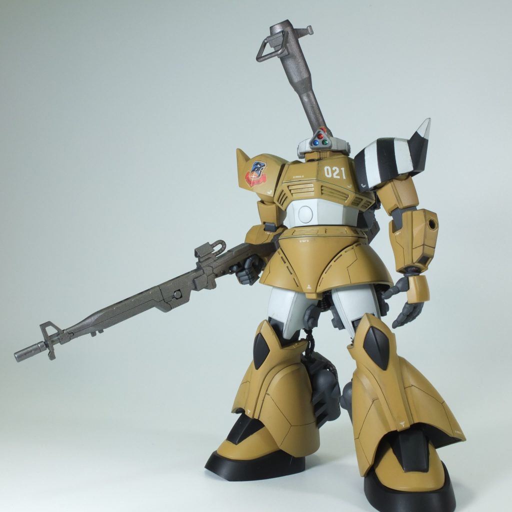ジャコビアス用スナイパーライフル(Ver. UC0089)は既存のキットで見つけられなかったので、システムウェポンキット004のライフルの前半分を使って、後ろ半分は3Dプリンタで製作しました