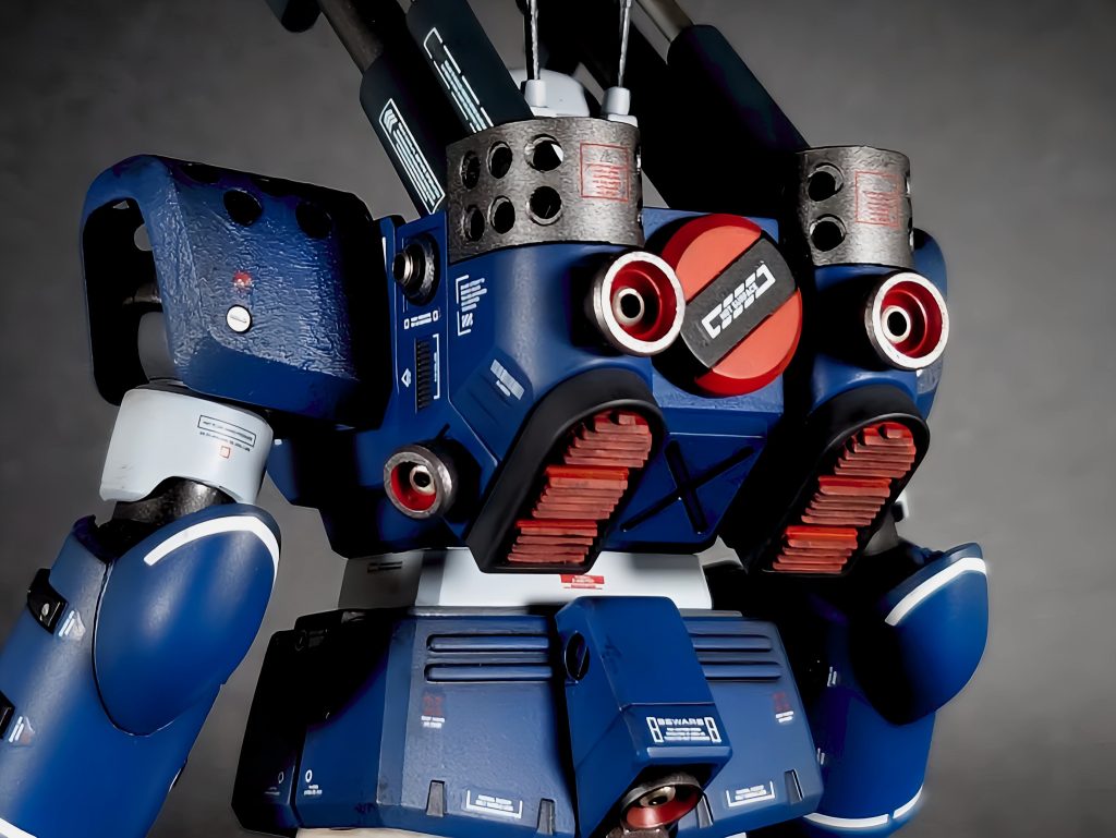 古いキットの割に意外と情報量多めのランドセル周り。