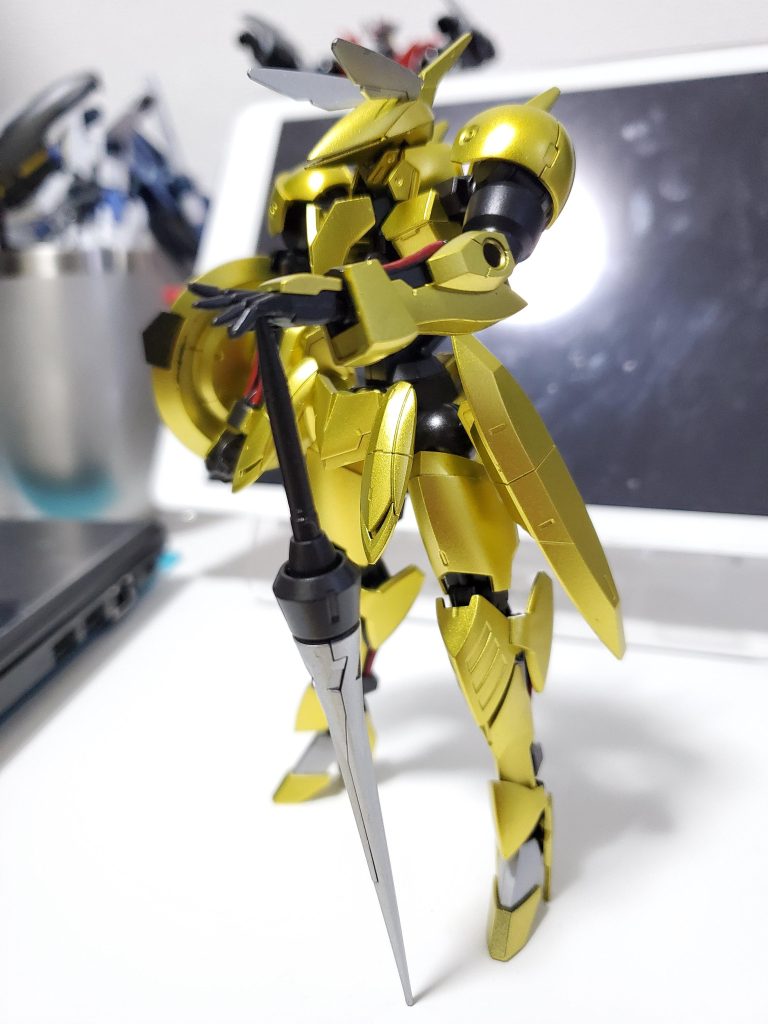 MH風の立ち姿ハイヒールのロボットって珍しいですよね