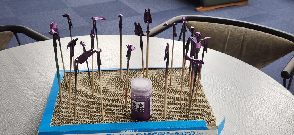 メタリックブルー+メタリックレッドで混色して３回～４回重ね吹きしました！