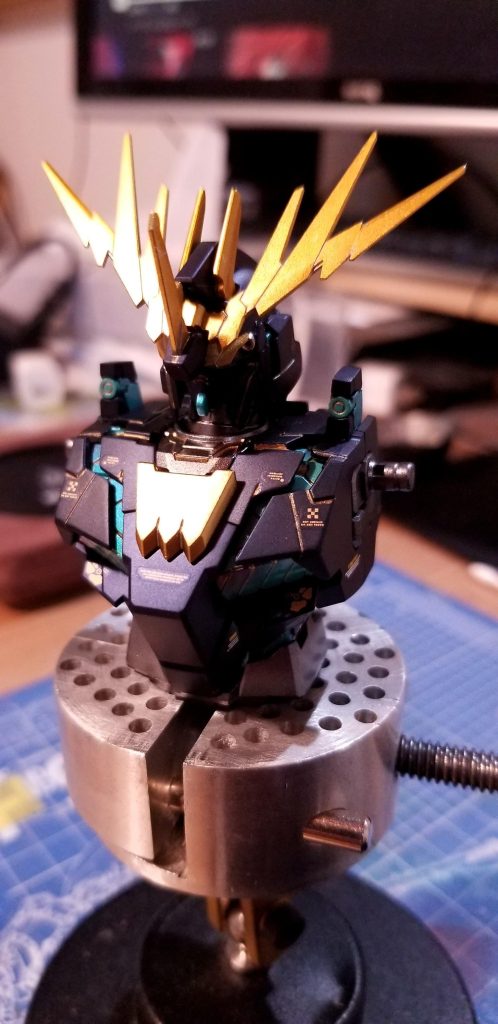 地味ですが、頭部バルカンにもICソケットピンを使用しました。