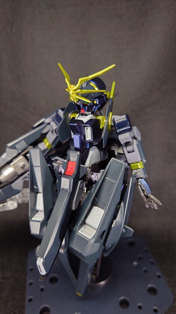 ガンプラで優秀なポイントとして、・ゲートが隠れる位置が多い・ヒケ処理するところが少なくなってきている・ヤスリがけ無しでも、ある程度面が整っているココを活かしながら作業短縮を実施しています。