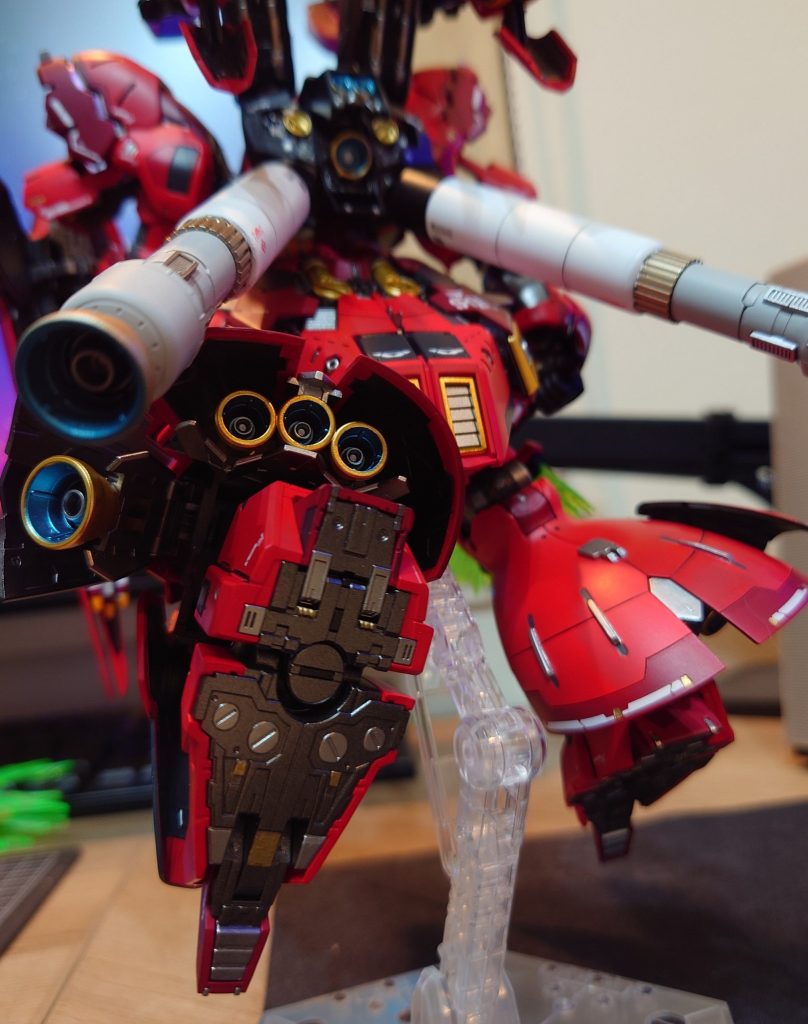 あんまり見えませんが内部フレームも塗り分けしています。