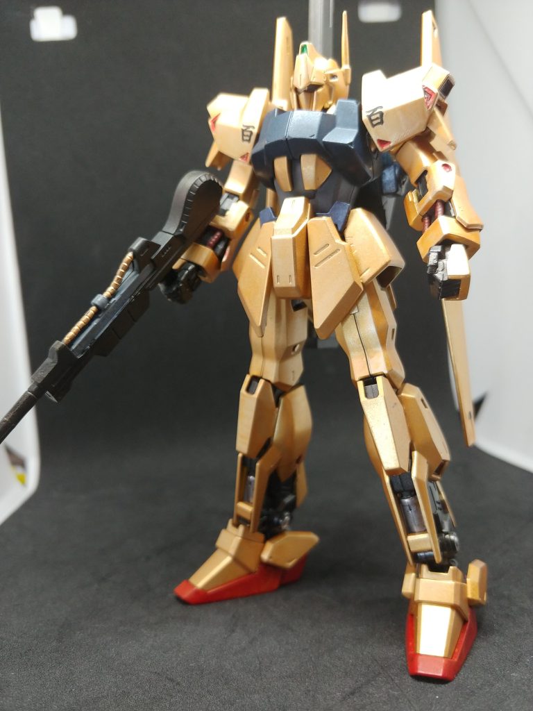 まず結果色が何か気に入ってないし、ゴールドの塗装も結構ムラが多い何か全体的に雑感