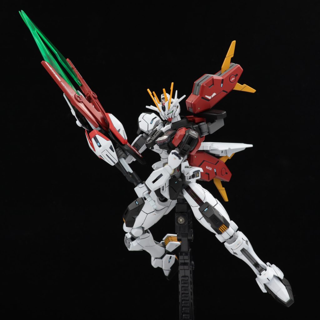 そしてビームソードにビットを大型ビームソードに。これも合体武器もコンセプトに製作してました。