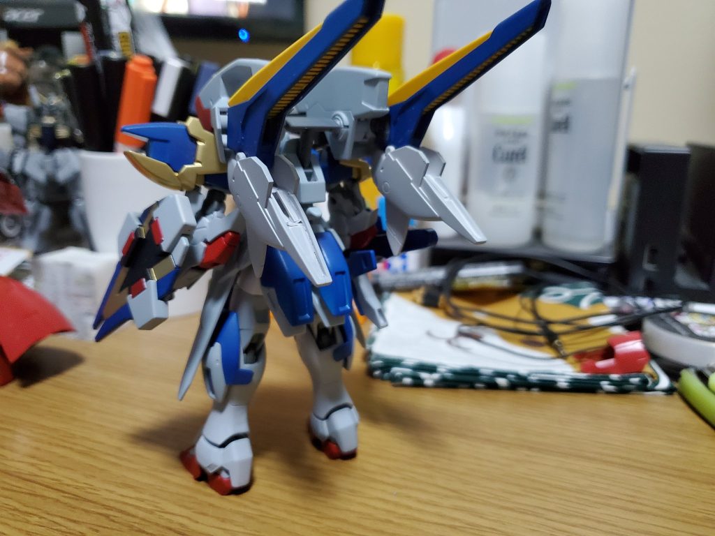 初塗装なのでサザビーよりも下地の透けが多いですね。