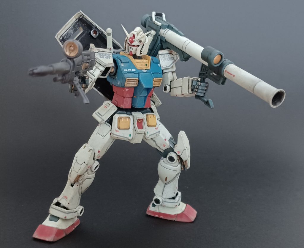 映画の中ではバズーカ使用してたかな…？