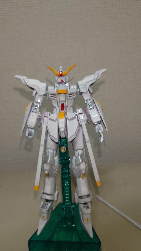 バックパックをパージした状態。スッキリしすぎて、ストライクよりも貧弱に見える。