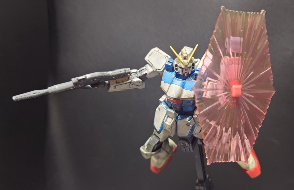 リアルタッチマーカーは、何とかやったのですが、ウェザリングマスターの扱いは難しいですね。ドライブラシは胸部分のシルバーが、傷みたいでお気に入りですね。