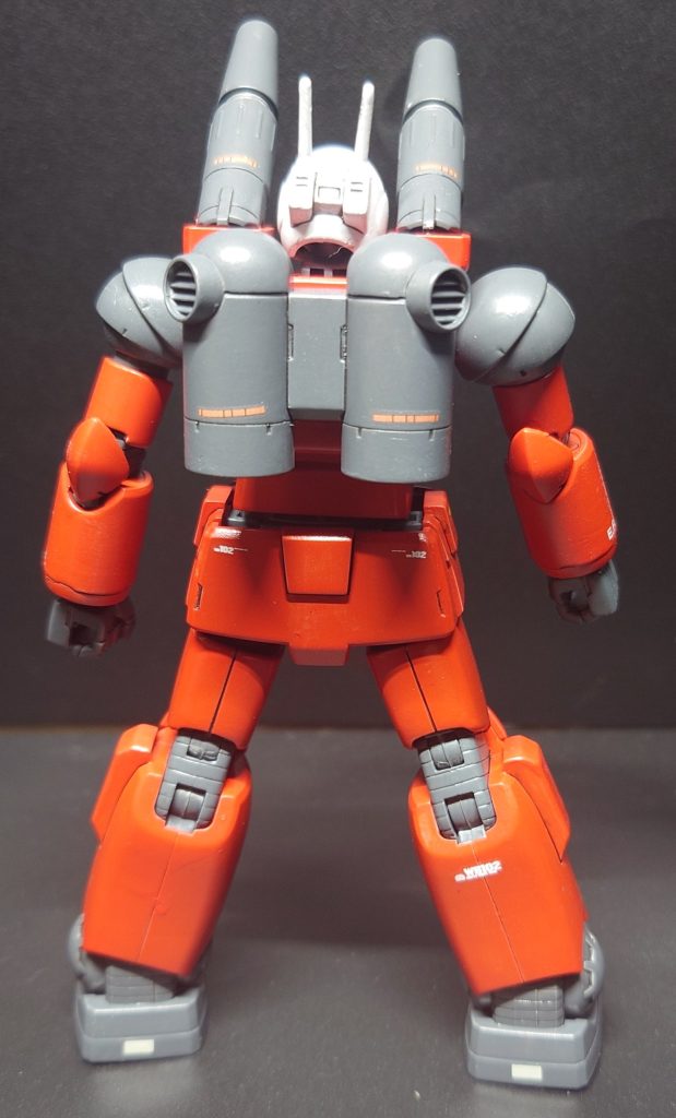 肩の合わせ目消しする際、後ハメ加工しなかったので中のパーツとくっついて1度バラしてます。可動部分の合わせ目消しは気をつけないと駄目ですね。