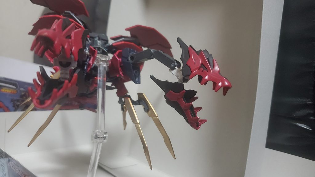 設定ではもしも魔剣エピオンがもう一つあり、それがワールドヒーローズの世界に落ちてトリニティを取り込むことで自我を手に入れ完全なる存在に進化したという妄想で考えてみました。