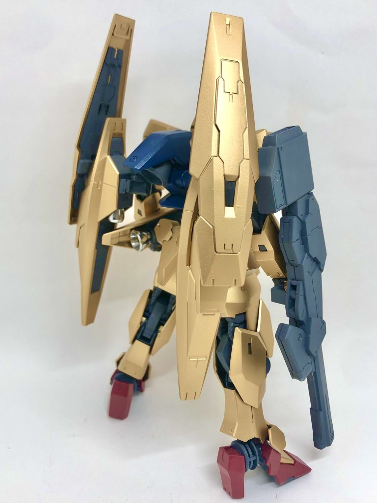 背中のバインダーはGバウンサーのバインダーとルブリスウル・ソーン各機のシールドを使用して再現しました。