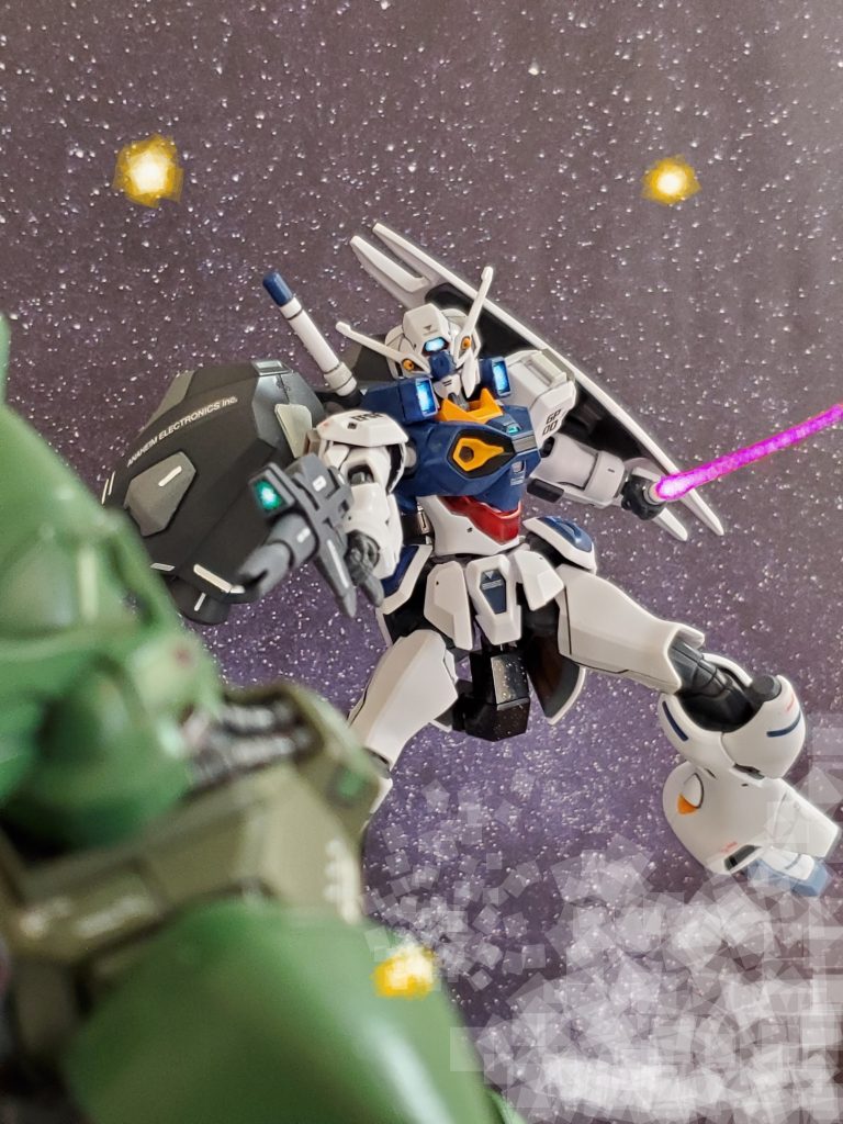 容赦ないエンゲージゼロの猛攻ラッシュの前に、ついに機能もパイロットの疲労も限界を迎えたゲルググJ😢💦トドメとばかりに銃口を向けるエンゲージゼロ❕