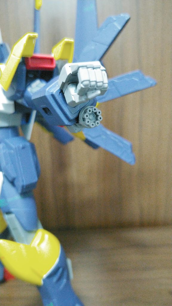 ガトリング砲の格納までは表現できなかったのでむき出し…