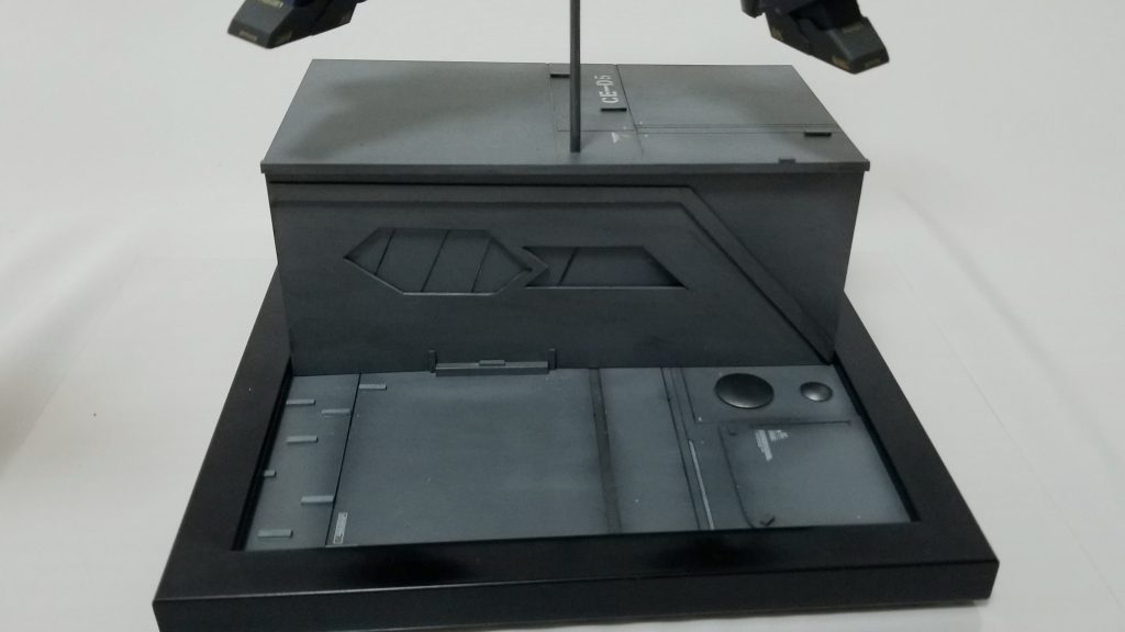 自作ベースメガラニカの内壁をイメージしました。基本は100均のプラ板とフォトフレームで出来ています。