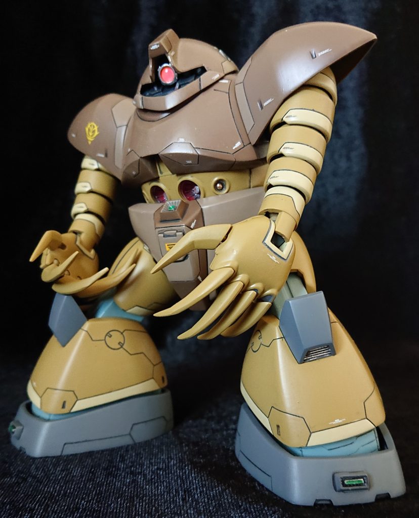 腕をだらりと。