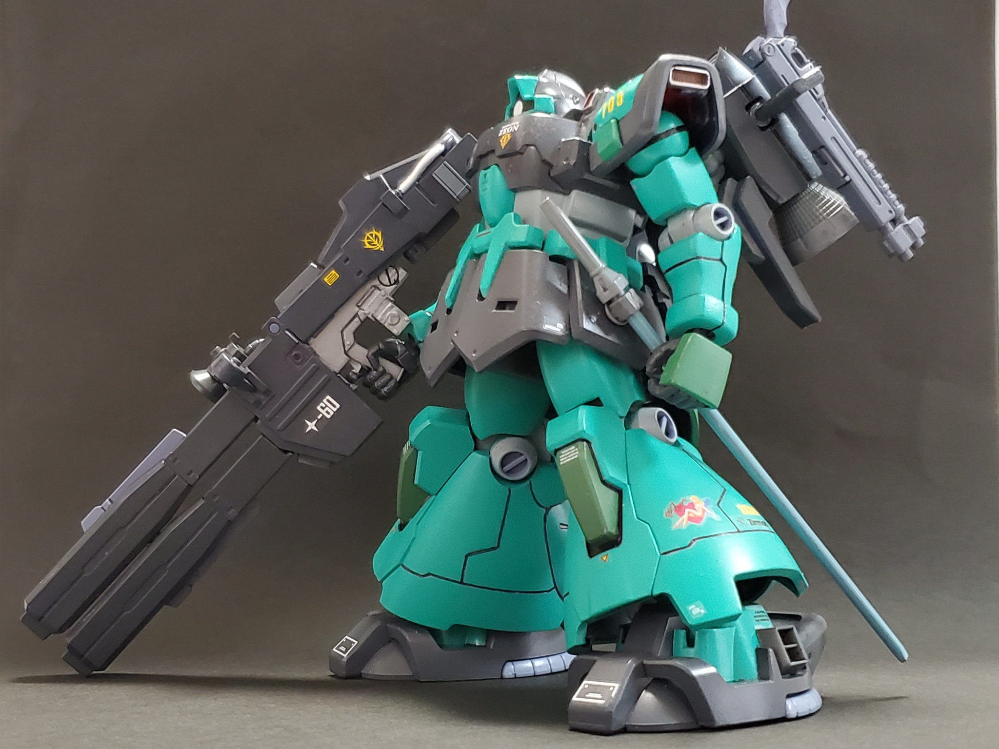 送料無料特別価格 MG リックドム 戦場強襲仕様 完成品 接近戦シールド