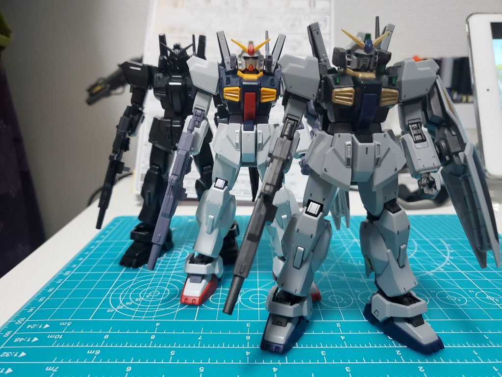 RGとMGを合わせると5体くらい作ってたと思います。川口名人カラー渋くて格好良いですよね