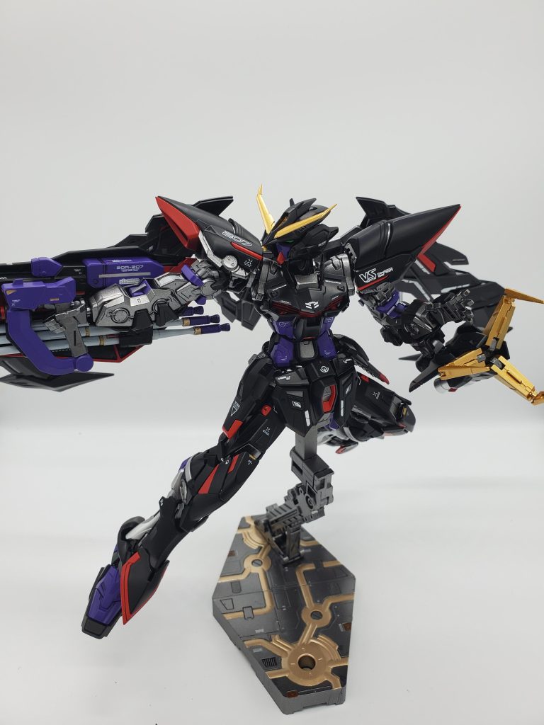 今回は台座も塗り分けました。プライマーが手に入らなかったので、今回初めてABSに直接サフを吹きましたが、全く問題なかったのでこれからはプライマーは使わないと思います。