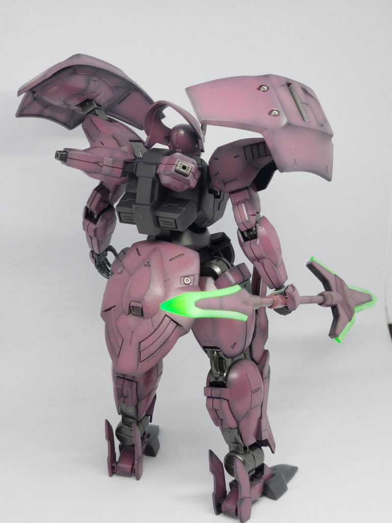 後ろ。本当は赤でそのまま行っても良かったんじゃないか❓️と葛藤しながら塗装しました💦(笑)